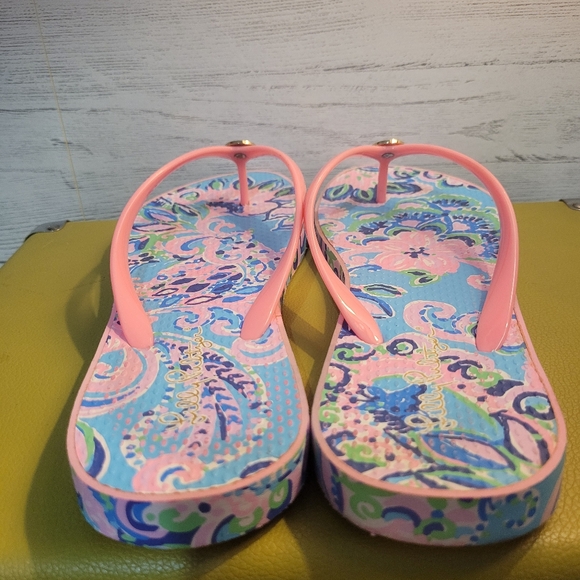 Lilly Pulitzer Colorful Paisley Print Flip Flops 9/10 - Picture 5 of 6